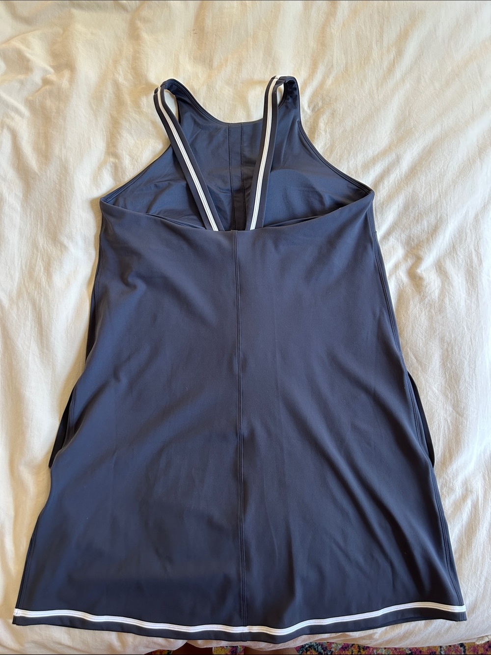 Vuori Dress. Size Large. Pockets. Built in shelf bra with pads. No shorts - Picture 2 of 7
